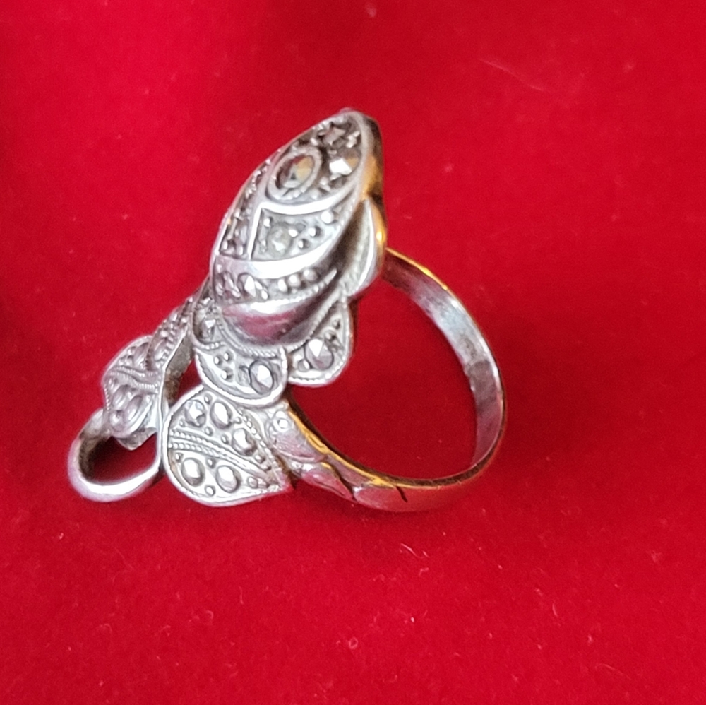 Uncas Art Deco Sterling Silver Rose Ring - Picture 3 of 4